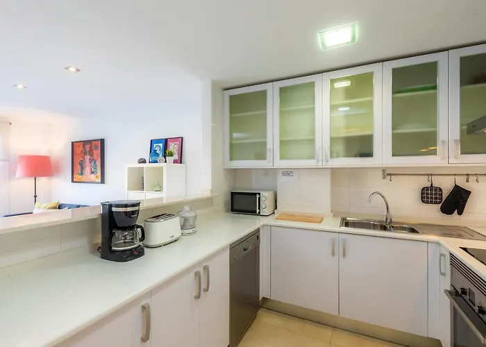 Piso Claudia 포엔샤 항구